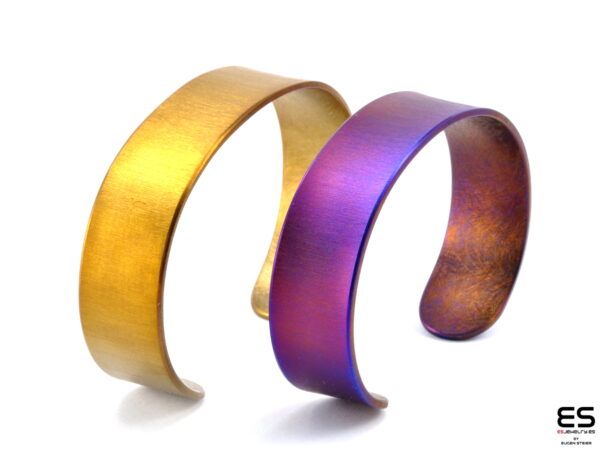 Titanium 2 Bracelets diamond file golden and violett left ES Jewelry web Titanio - Joyería contemporánea artesanal