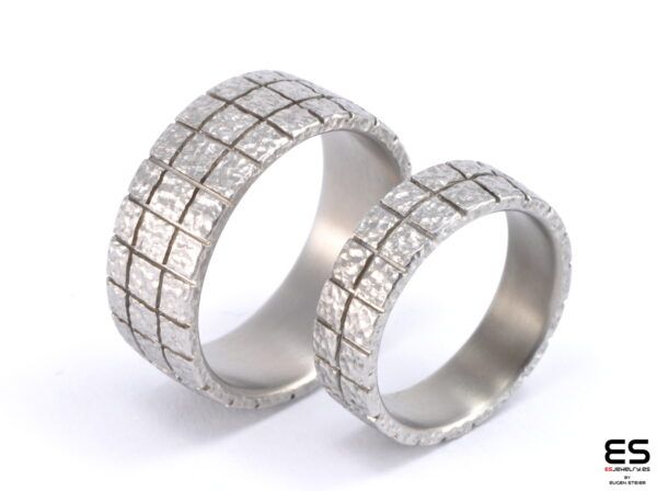 Wedding rings titanium squares 2 and 3 rows left ESJewelry web copy Titanio - Joyería contemporánea artesanal